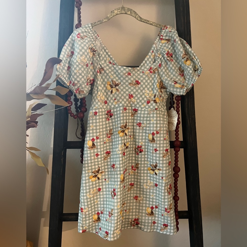 🆕Altrd state Soft floral gingham Dress, Size Small New with Tags🆕